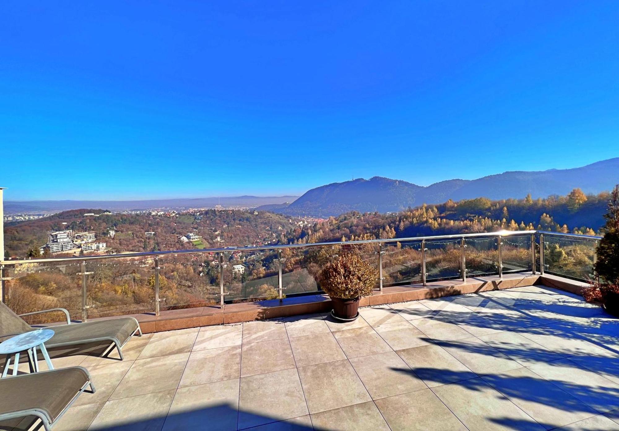 Coroni Seasons Apart With Panoramic View Braşov Exterior foto