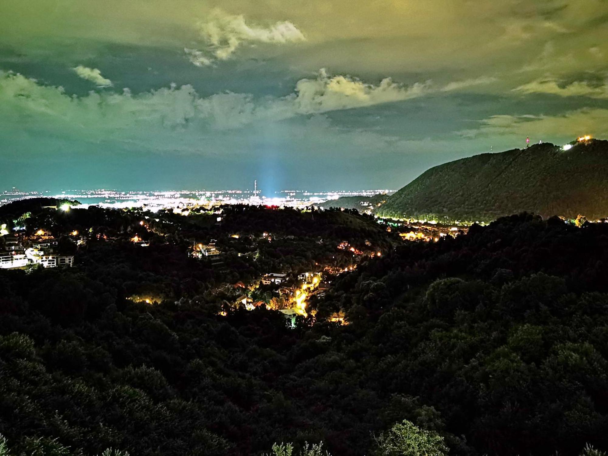 Coroni Seasons Apart With Panoramic View Braşov Exterior foto